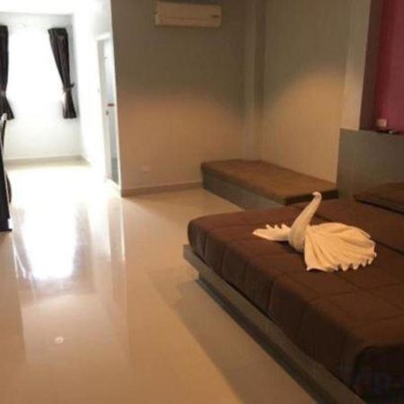 P.F Mansion Hotell Chaweng Beach Exteriör bild