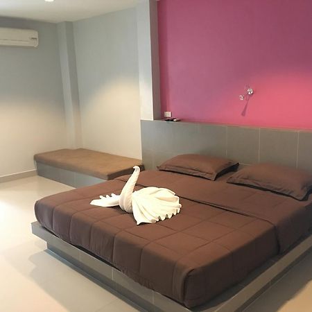 P.F Mansion Hotell Chaweng Beach Exteriör bild