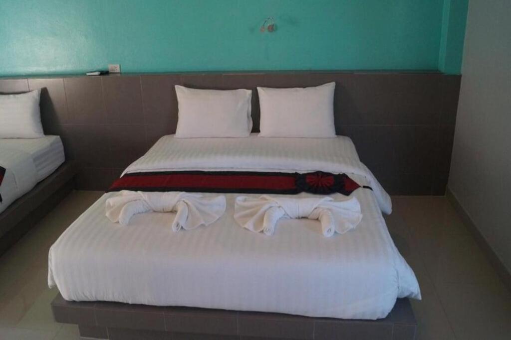 P.F Mansion Hotell Chaweng Beach Exteriör bild