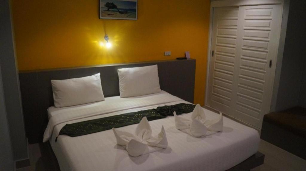 P.F Mansion Hotell Chaweng Beach Exteriör bild