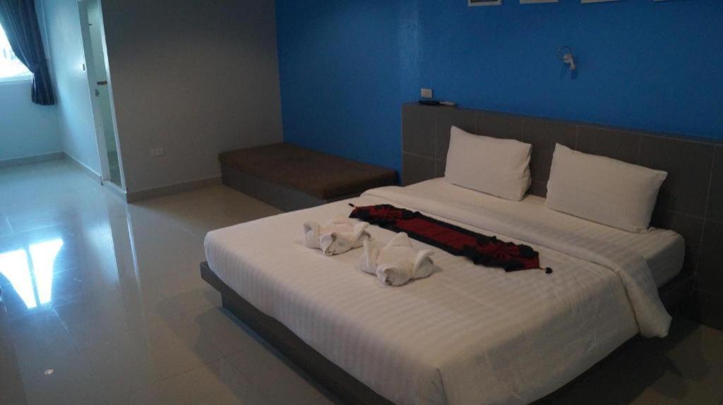 P.F Mansion Hotell Chaweng Beach Exteriör bild
