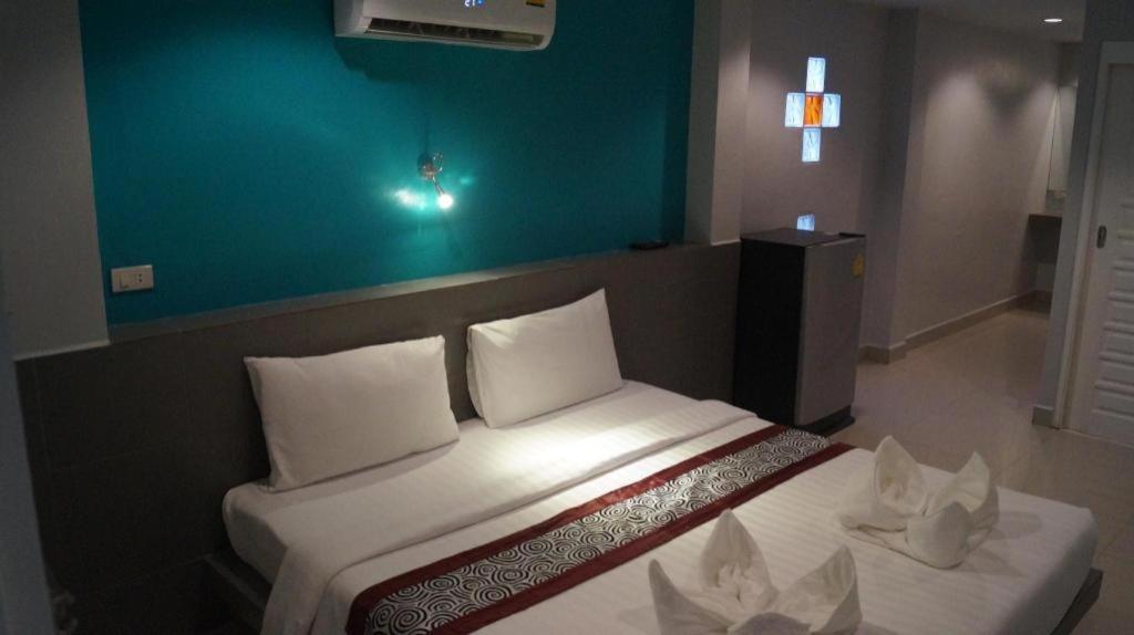 P.F Mansion Hotell Chaweng Beach Exteriör bild