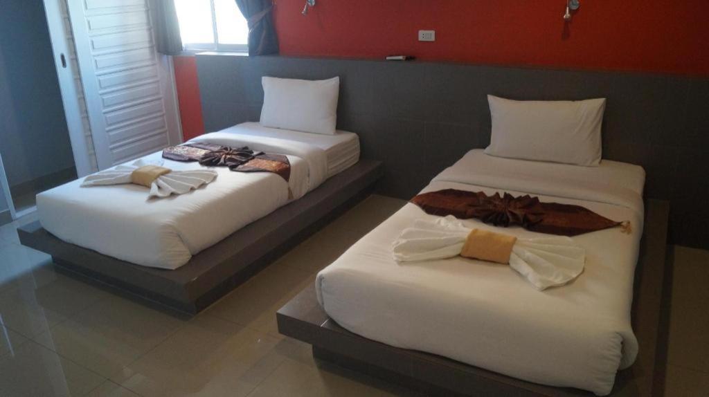 P.F Mansion Hotell Chaweng Beach Exteriör bild
