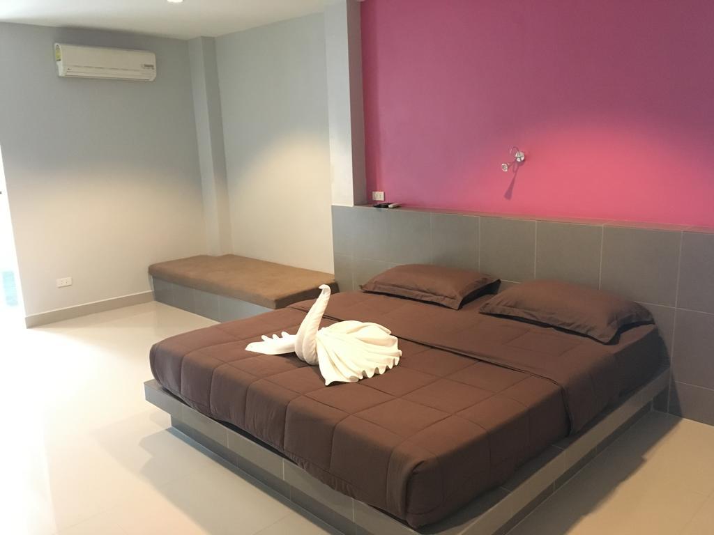 P.F Mansion Hotell Chaweng Beach Exteriör bild